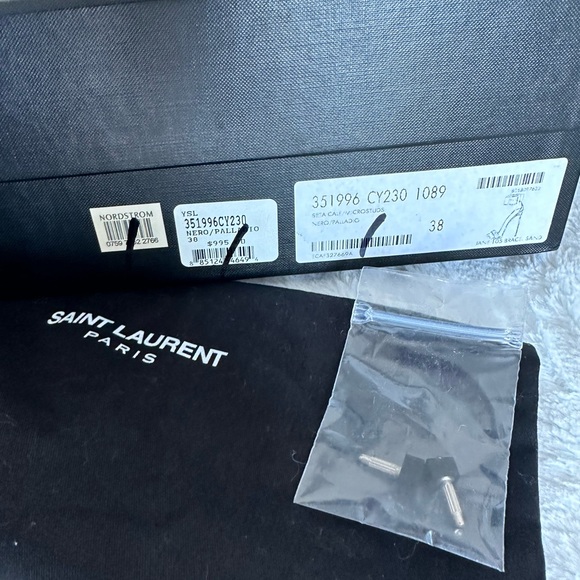 100% Autjentic studded buckle heels. Approx 4” heel. Size 38 pre owned - Picture 8 of 8